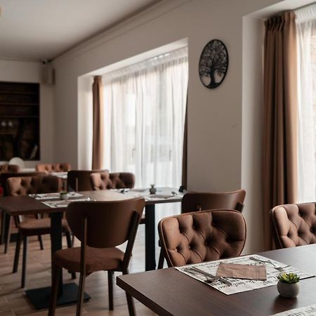 Rozsa Etterem & Panzio Bed and Breakfast Pécs Exteriör bild